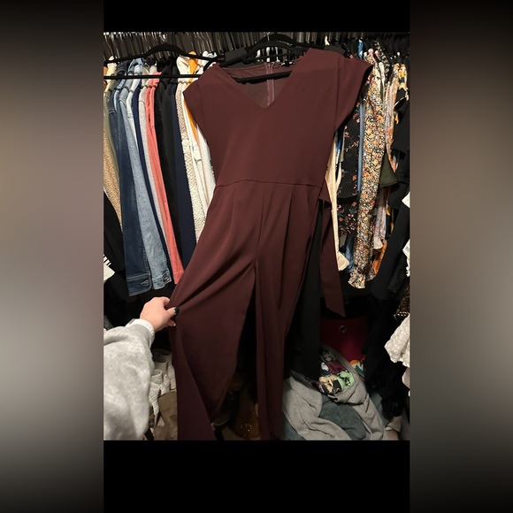 Express maroon jumpsuit - Picture 4 of 4